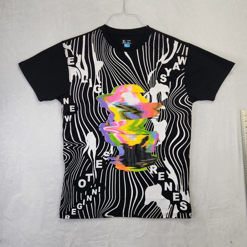 Bleecker & Mercer Mens XL Glitch Art Graphic T-Shirt Black White New Beginnings‎